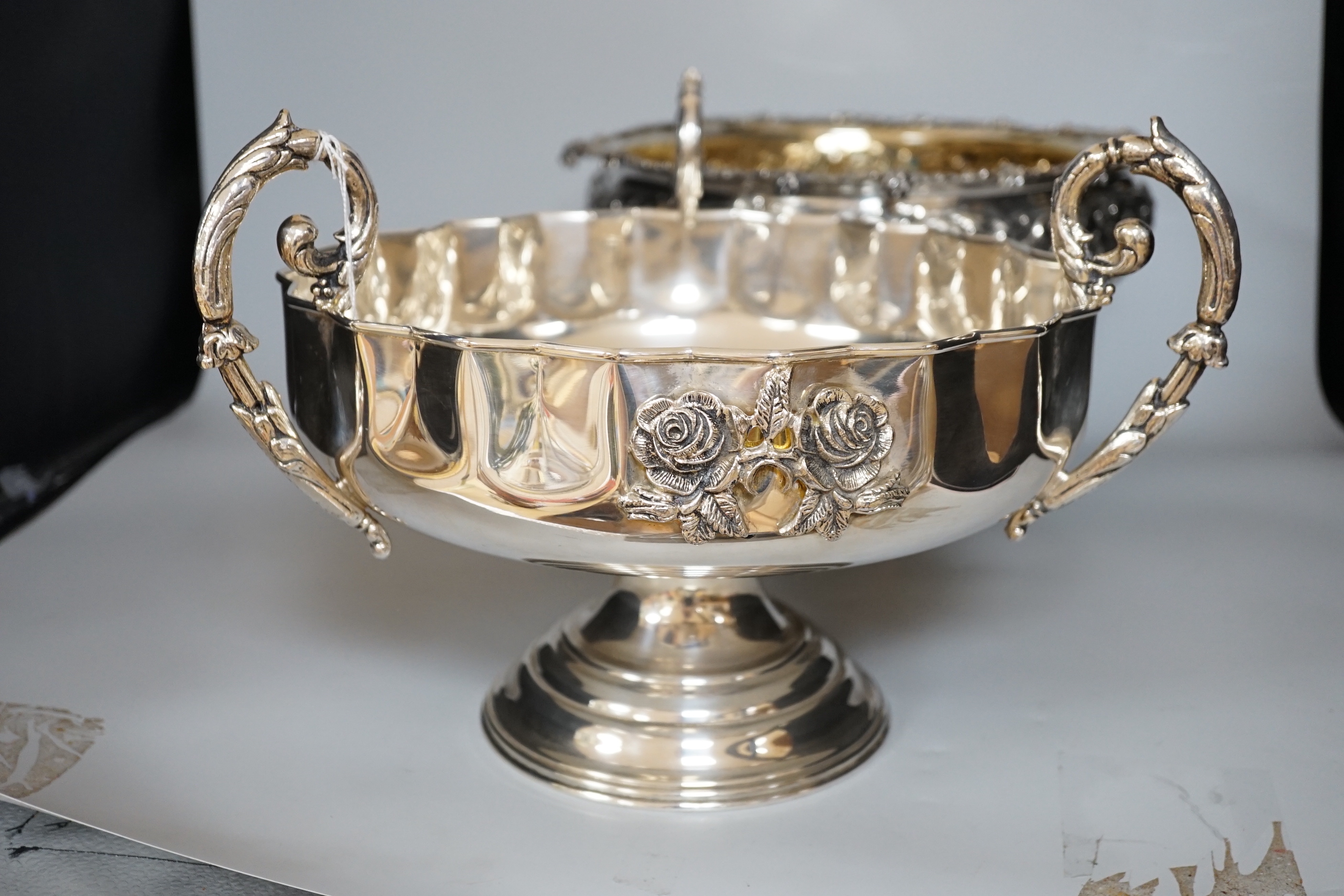 A collection of mixed plate bowls, dishes etc